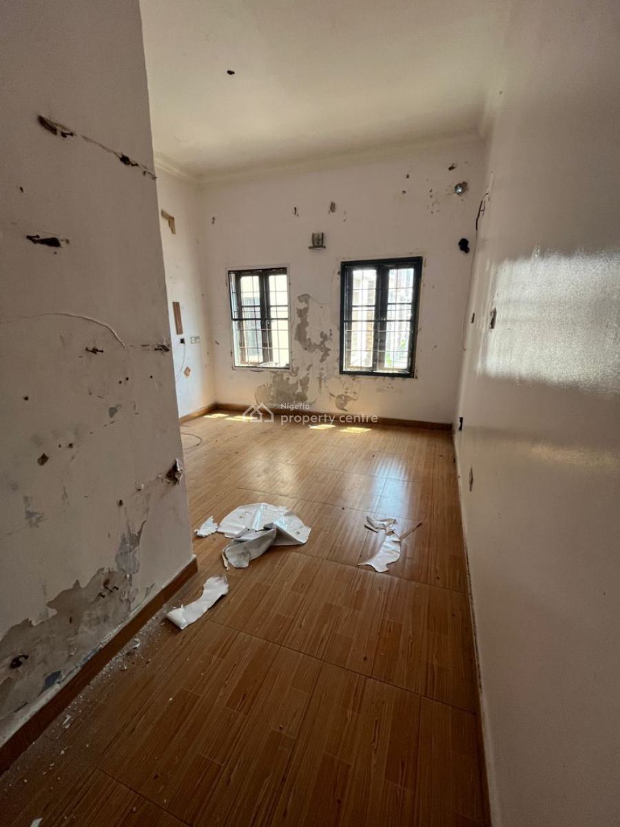 Spacious 4-bedroom Terrace Apartment with Bq, Lekki, Lagos, Flat / Apartment for Rent
