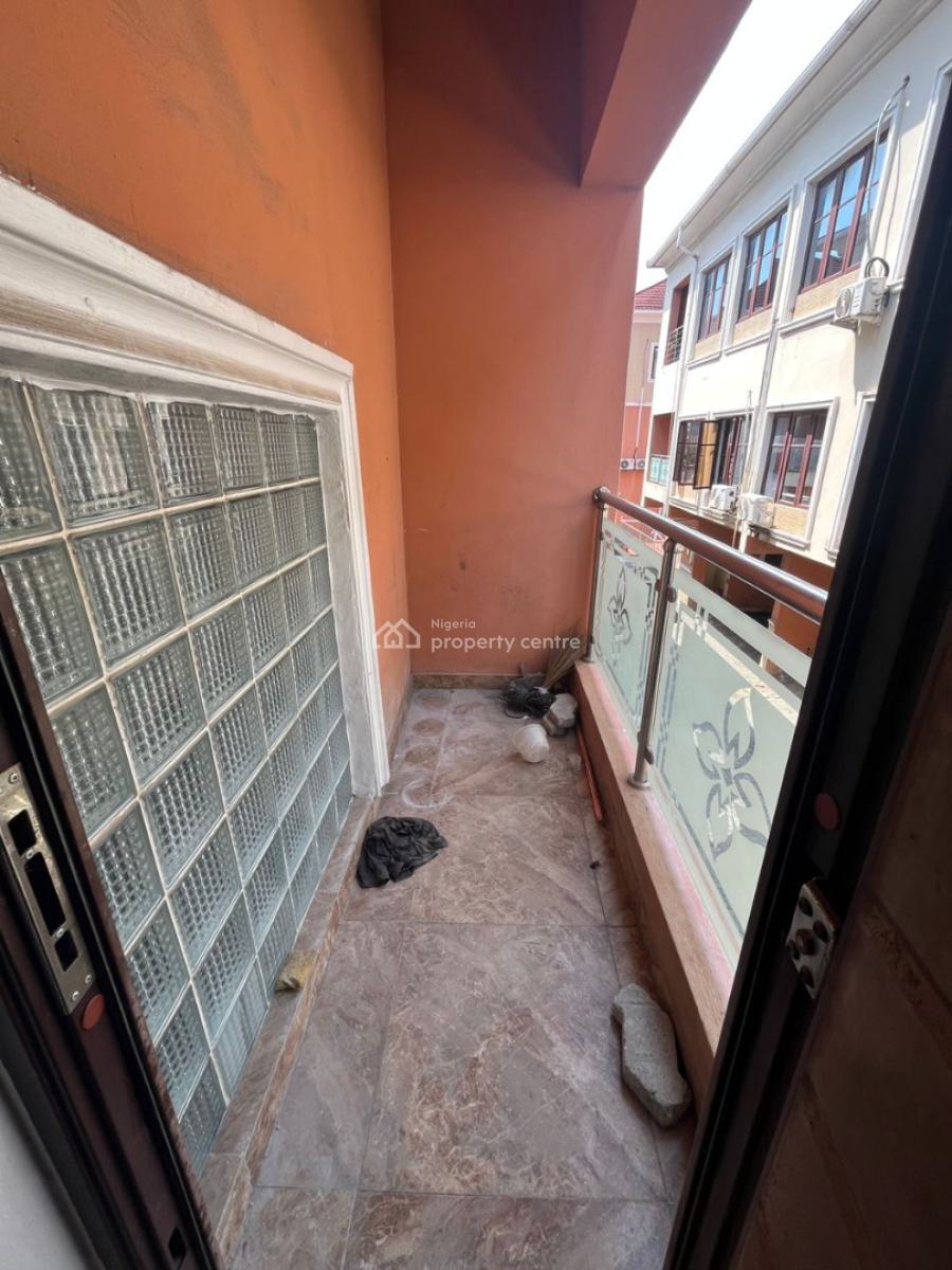 Spacious 4-bedroom Terrace Apartment with Bq, Lekki, Lagos, Flat / Apartment for Rent