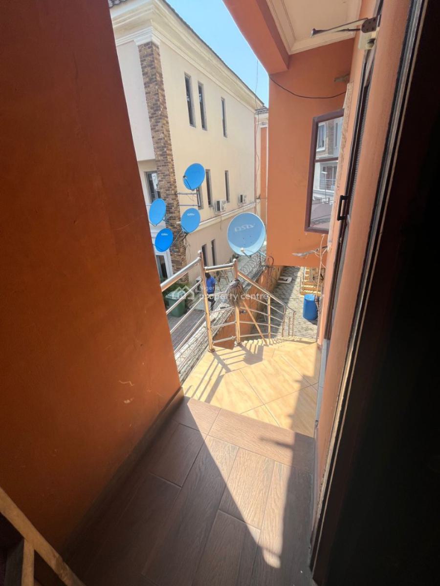 Spacious 4-bedroom Terrace Apartment with Bq, Lekki, Lagos, Flat / Apartment for Rent