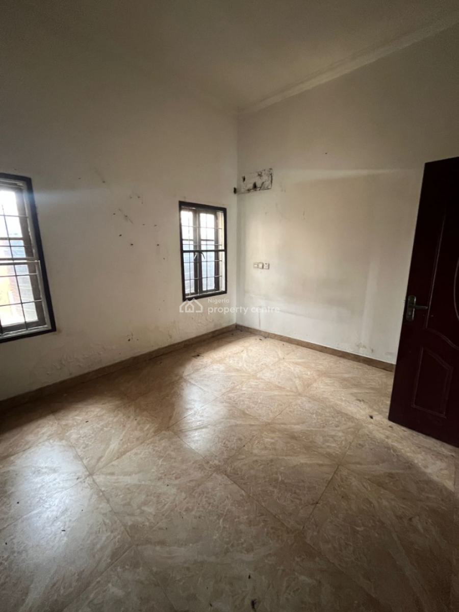 Spacious 4-bedroom Terrace Apartment with Bq, Lekki, Lagos, Flat / Apartment for Rent
