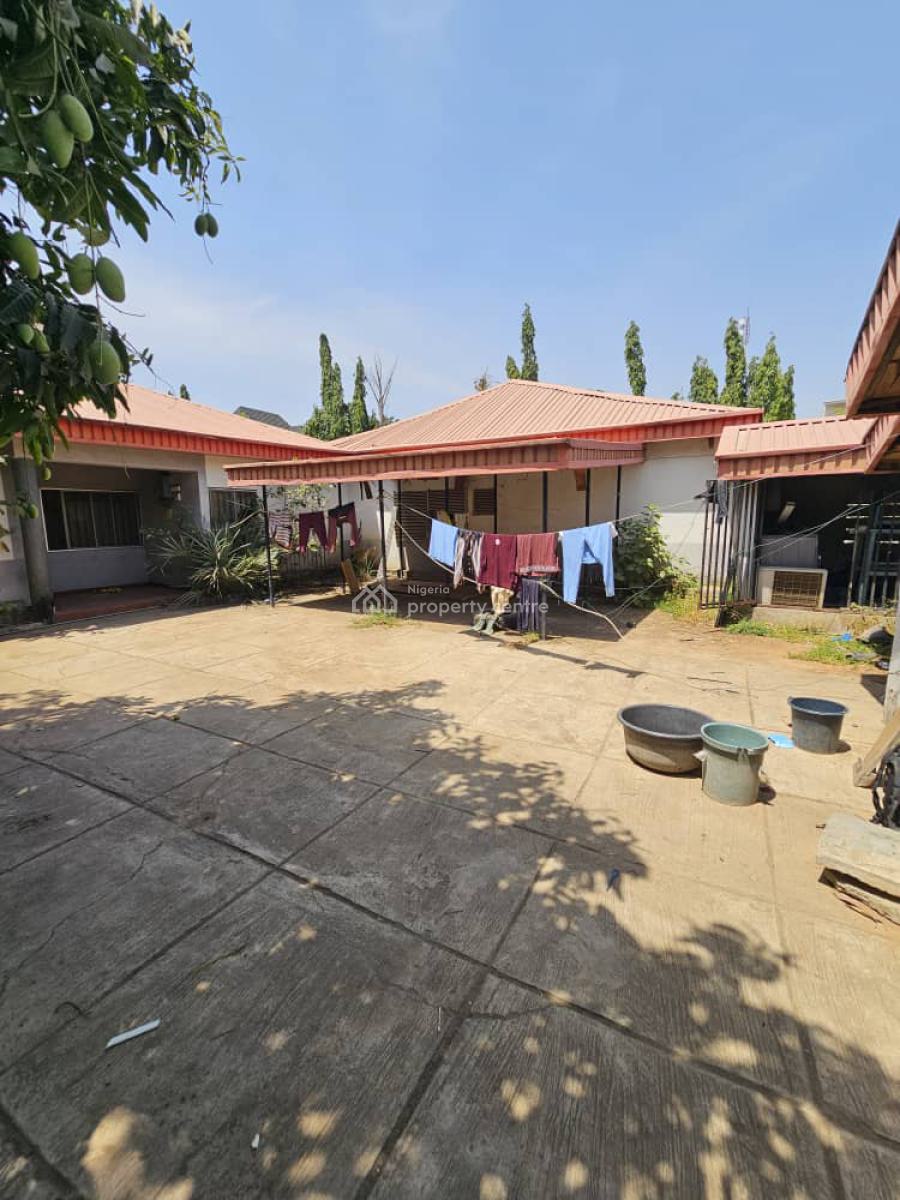 Strategic 800 Sqm Residential Plot, Seating on an Old Bungalow,cofo, Serene and Secured Neighborhood, Wuse 2, Abuja, Residential Land for Sale