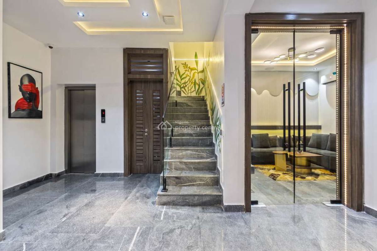 Luxury 1 Bedroom Apartment with Housekeeping and Snooker, Inbuilt Speakers and Massive Balcony, Lekki Phase 1, Lekki, Lagos, Flat / Apartment Short Let