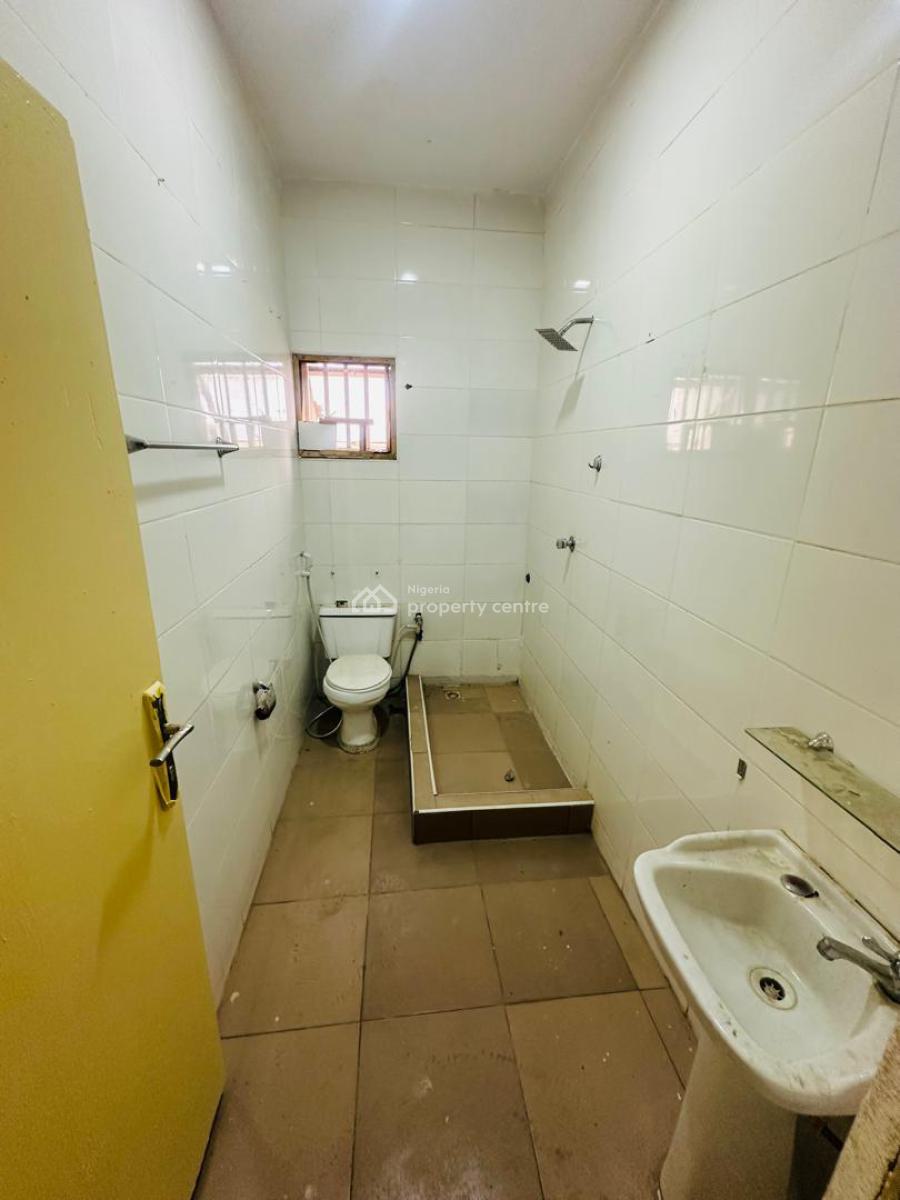 Nice 3 Bedroom Spacious Block of Flat, Serene Neighborhood, Wuse 2, Abuja, Flat / Apartment for Rent