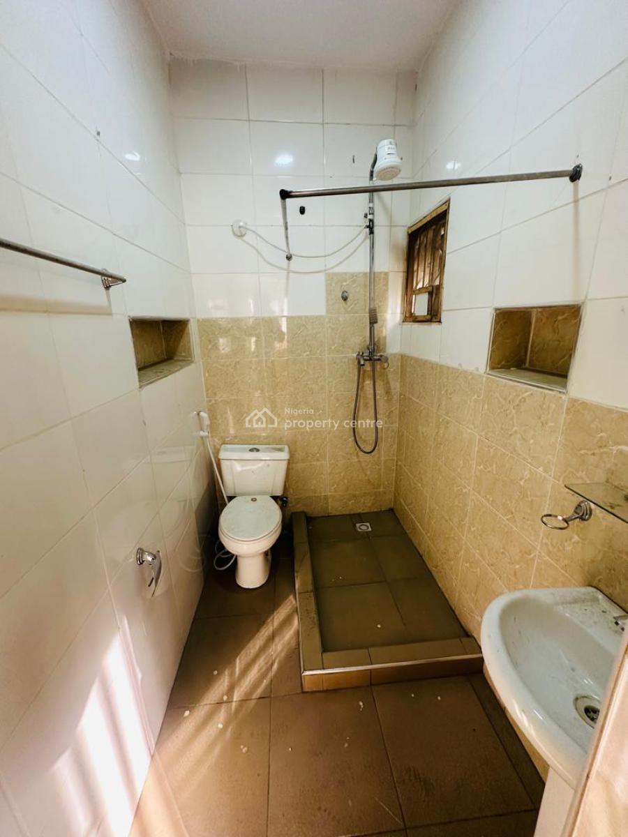 Nice 3 Bedroom Spacious Block of Flat, Serene Neighborhood, Wuse 2, Abuja, Flat / Apartment for Rent