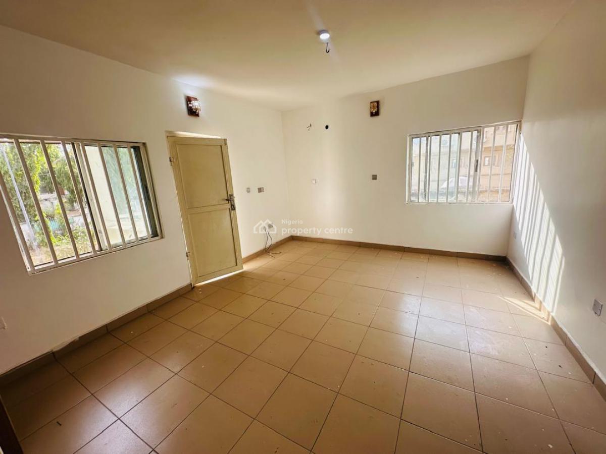 Nice 3 Bedroom Spacious Block of Flat, Serene Neighborhood, Wuse 2, Abuja, Flat / Apartment for Rent
