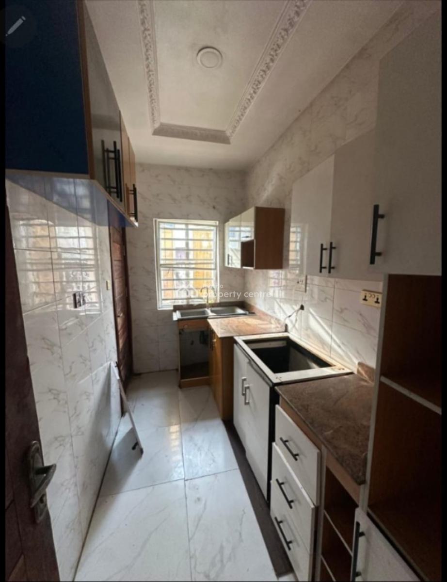Lovely 2 Bedroom Apartment, Ologolo Lekki Lagos, Ologolo, Lekki, Lagos, Flat / Apartment for Rent