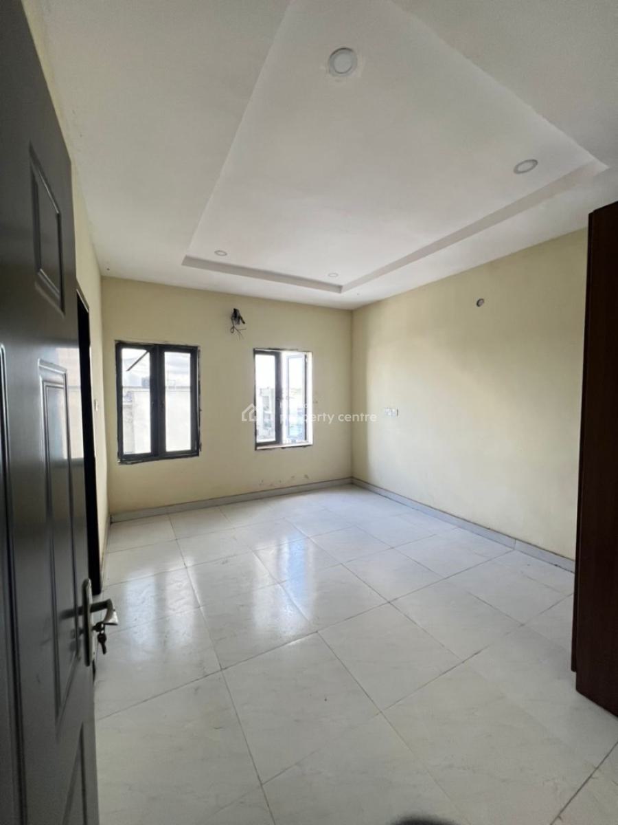 Spacious 3 Bedroom Apartment with a Bq, Orchid Road, Lekki Expressway, Lekki, Lagos, Flat / Apartment for Sale