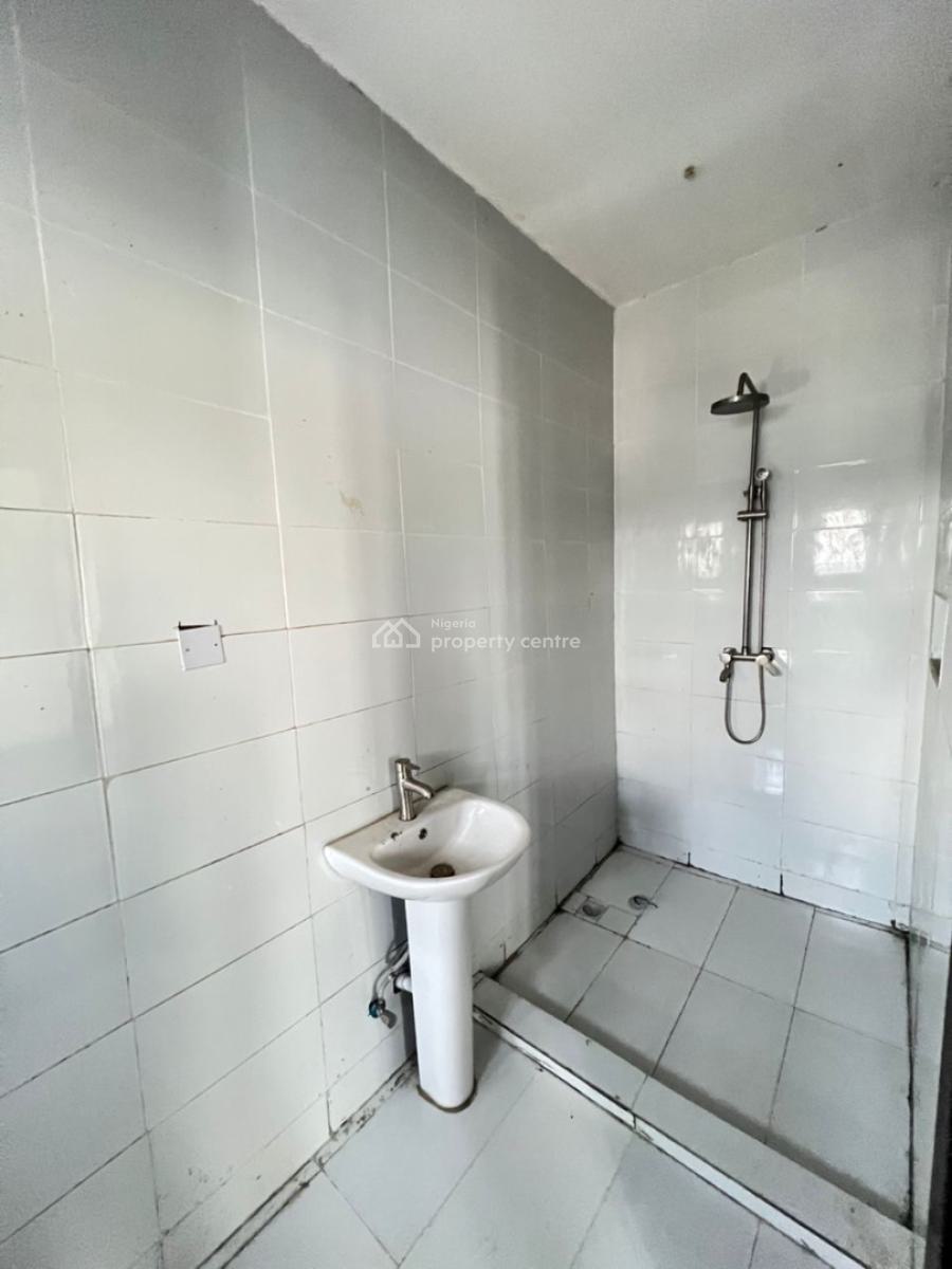 Spacious 3 Bedroom Apartment with a Bq, Orchid Road, Lekki Expressway, Lekki, Lagos, Flat / Apartment for Sale