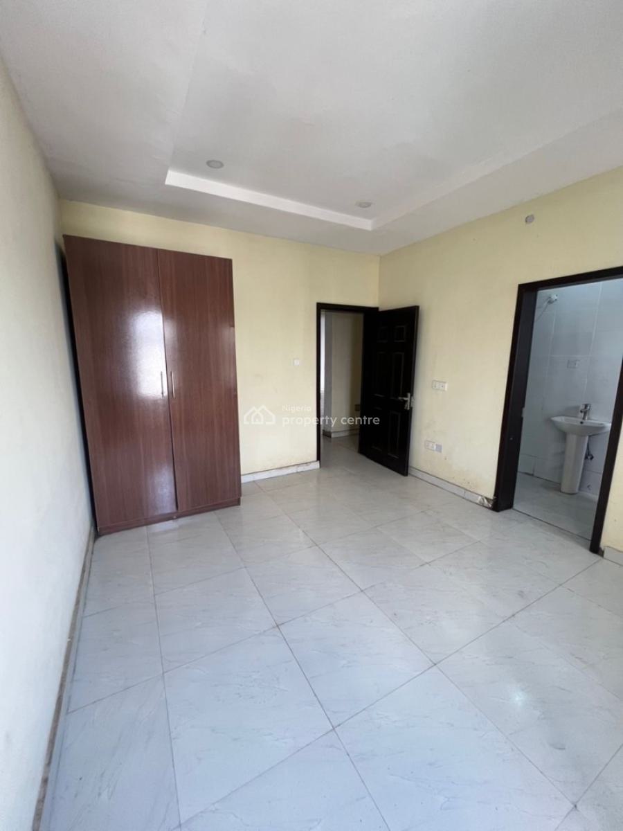Spacious 3 Bedroom Apartment with a Bq, Orchid Road, Lekki Expressway, Lekki, Lagos, Flat / Apartment for Sale