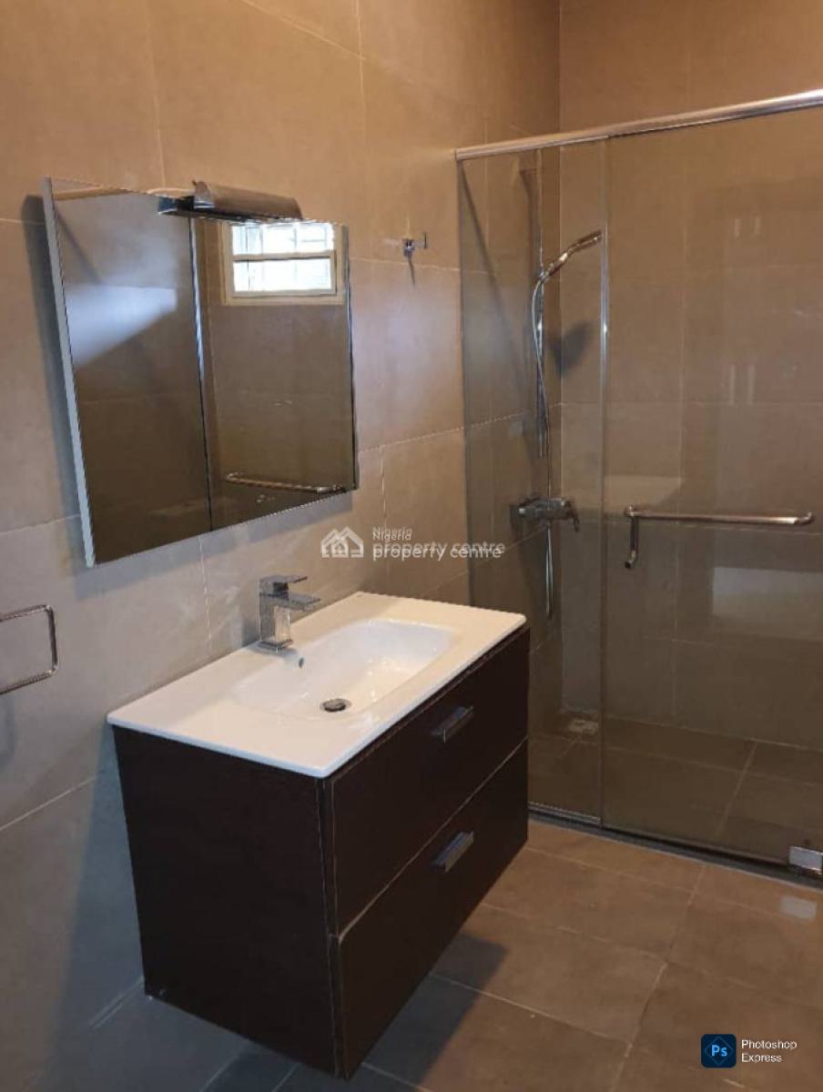 2 Bedroom Spacious House with Bq (24hrs Light), Ikoyi, Old Ikoyi, Ikoyi, Lagos, Flat / Apartment for Rent