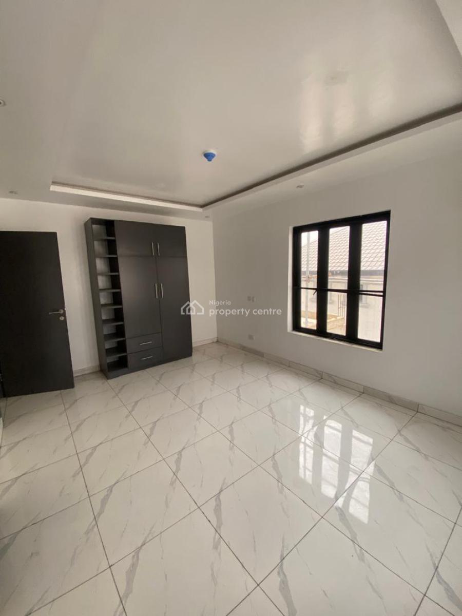 2 Bedroom Apartment with Elevator and Pool, Lekki Right, Lekki Phase 1, Lekki, Lagos, Flat / Apartment for Sale