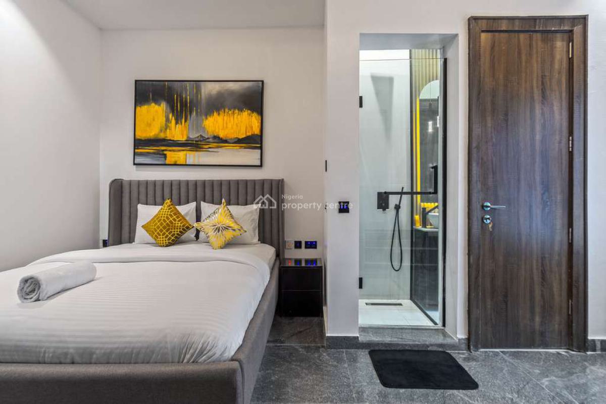 Charming 1 Bedroom Apartment with Game Room, Elevator & Balcony, Inbuilt Speaker, Secured Environment, Lekki Phase 1, Lekki, Lagos, Flat / Apartment Short Let