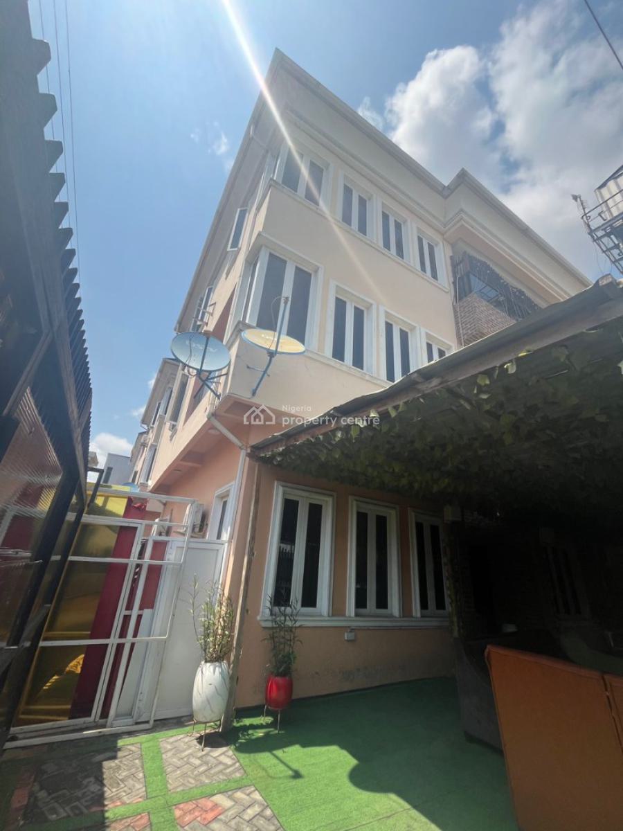Well-maintained 6-bedroom Detached Duplex in a Self-compound, Ikate, Lekki, Lagos, Detached Duplex for Rent