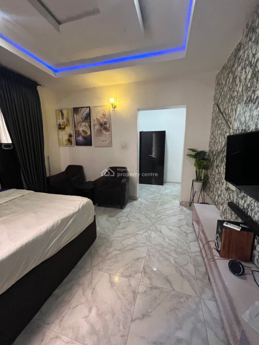 Well-maintained 6-bedroom Detached Duplex in a Self-compound, Ikate, Lekki, Lagos, Detached Duplex for Rent