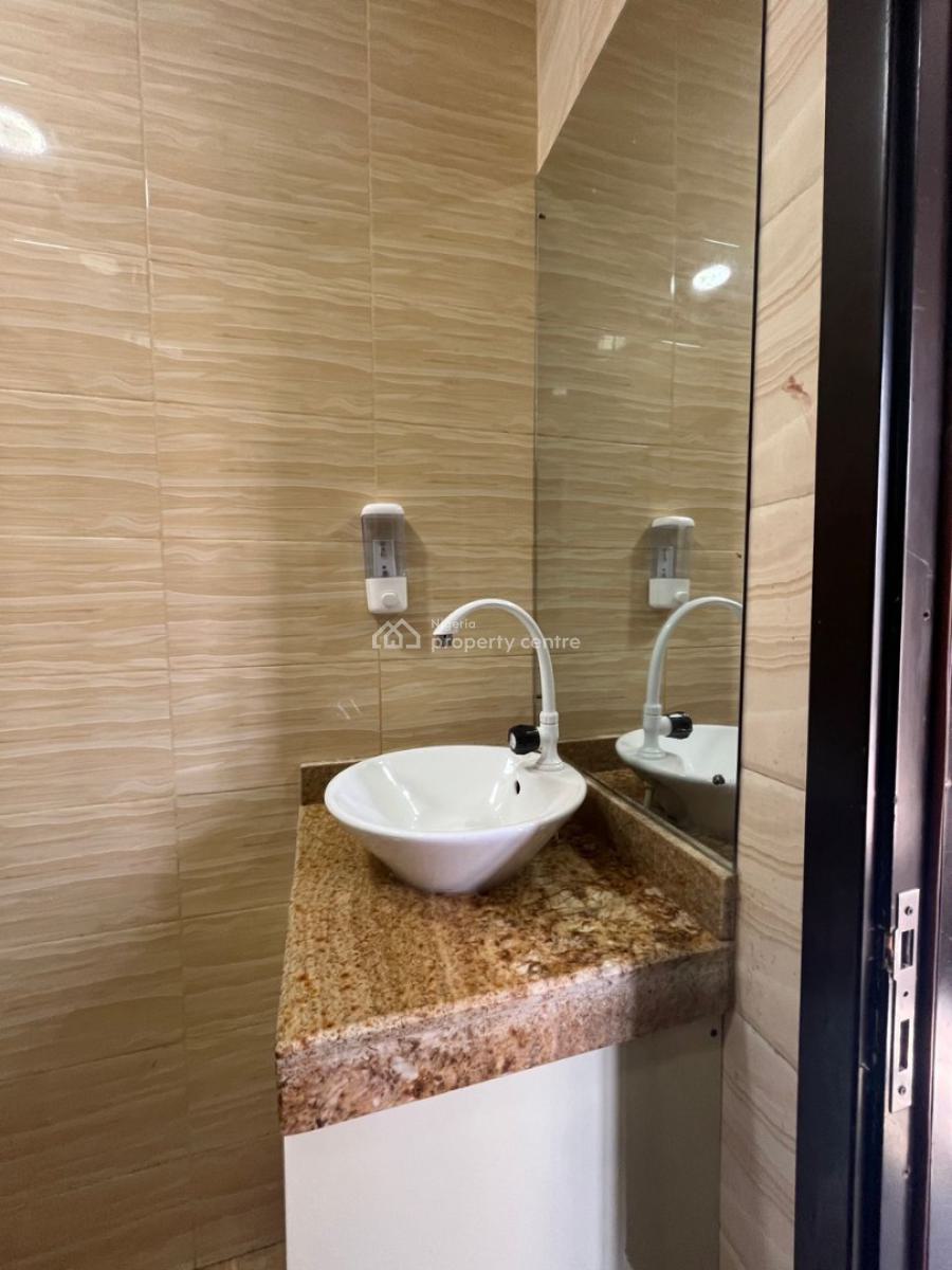 Well-maintained 6-bedroom Detached Duplex in a Self-compound, Ikate, Lekki, Lagos, Detached Duplex for Rent