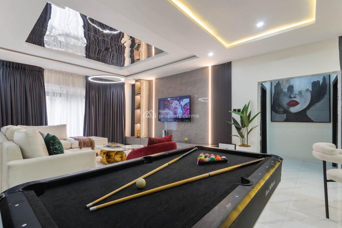 Luxury 2 Bedroom with Pool, Gym, Ps5, Snooker/table Tennis, Balcony Vi, Old Ikoyi, Ikoyi, Lagos, Flat / Apartment Short Let