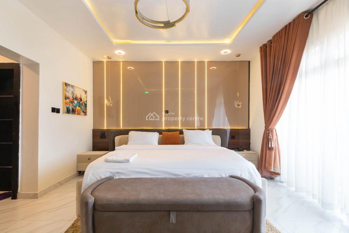 Luxury 2 Bedroom with Pool, Gym, Ps5, Snooker/table Tennis, Balcony Vi, Old Ikoyi, Ikoyi, Lagos, Flat / Apartment Short Let