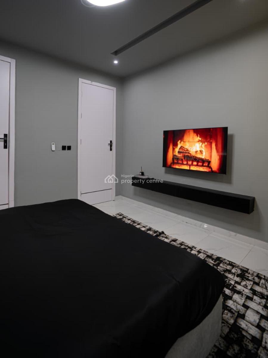 Luxury 3 Bedroom with Pool, Gym, Ps5, Snooker/table Tennis, Balcony Vi, Lekki Phase 1, Lekki, Lagos, Flat / Apartment Short Let