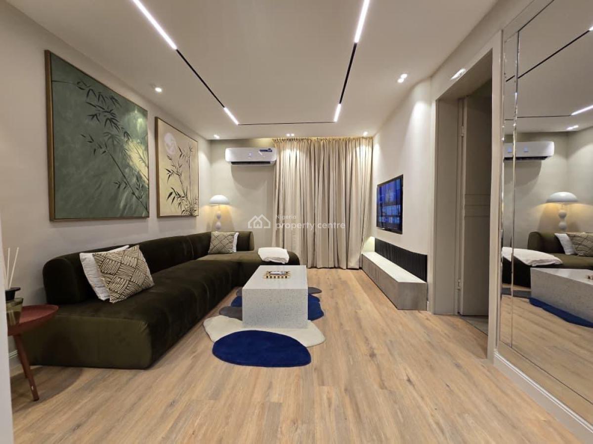 Luxury 1 Bedroom with Pool, Gym, Ps5, Snooker/table Tennis, Balcony, Lekki Phase 1, Lekki, Lagos, Flat / Apartment Short Let