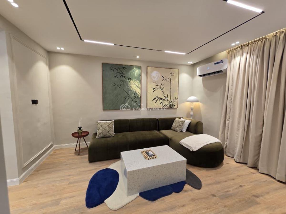 Luxury 1 Bedroom with Pool, Gym, Ps5, Snooker/table Tennis, Balcony, Lekki Phase 1, Lekki, Lagos, Flat / Apartment Short Let