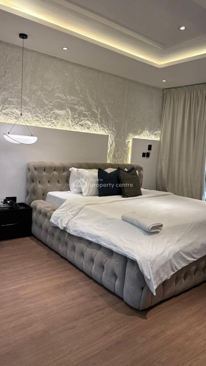 Luxury 1 Bedroom with Pool, Gym, Ps5, Snooker/table Tennis, Balcony, Lekki Phase 1, Lekki, Lagos, Flat / Apartment Short Let