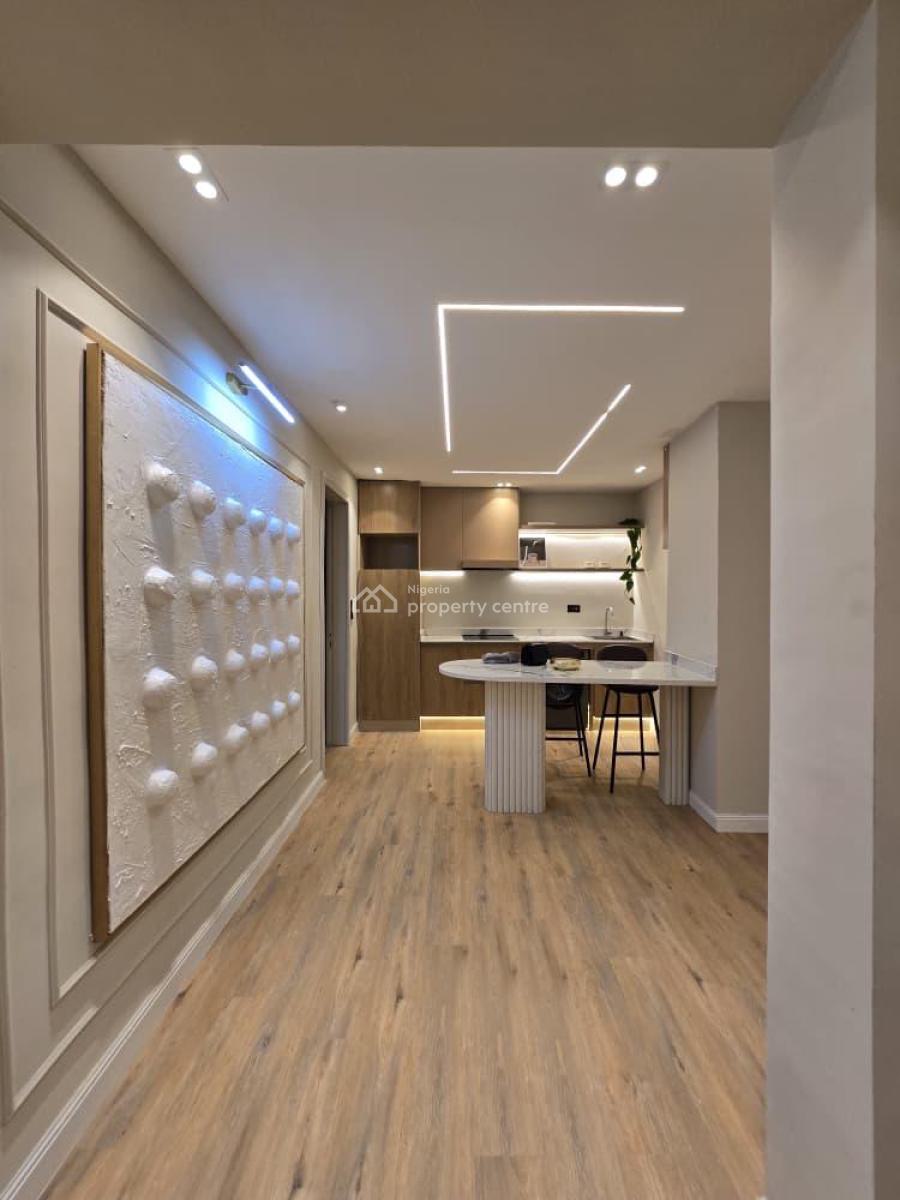 Luxury 1 Bedroom with Pool, Gym, Ps5, Snooker/table Tennis, Balcony, Lekki Phase 1, Lekki, Lagos, Flat / Apartment Short Let