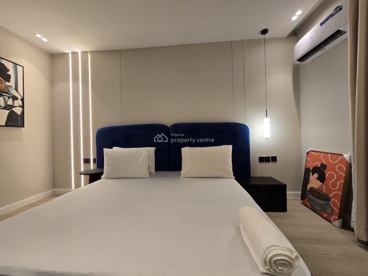 Luxury 1 Bedroom with Pool, Gym, Ps5, Snooker/table Tennis, Balcony, Lekki Phase 1, Lekki, Lagos, Flat / Apartment Short Let