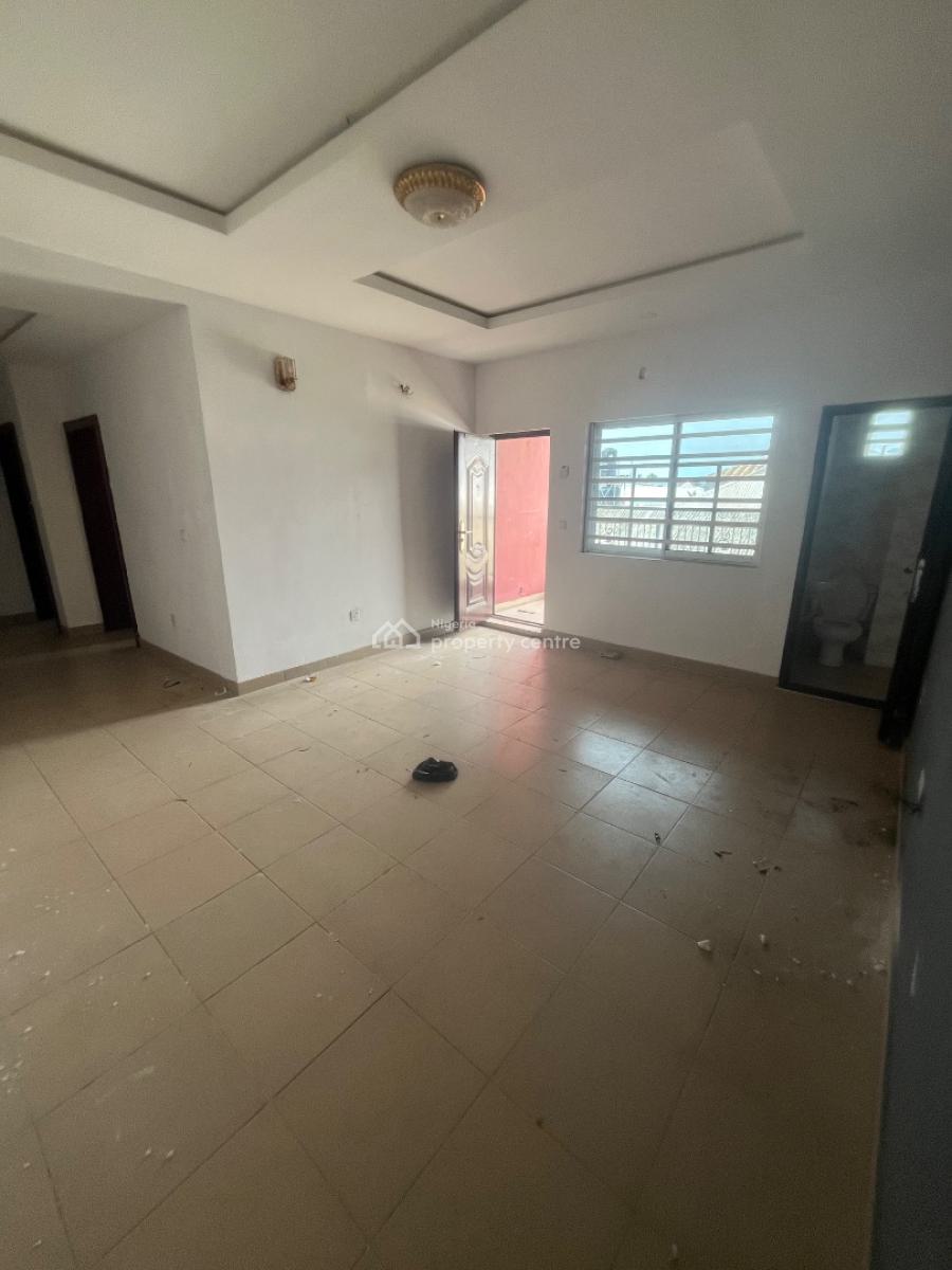 Clean and Spacious 2 Bedroom Flat Upstairs, Mobil Road Ilaje, Ajah, Lagos, House for Rent