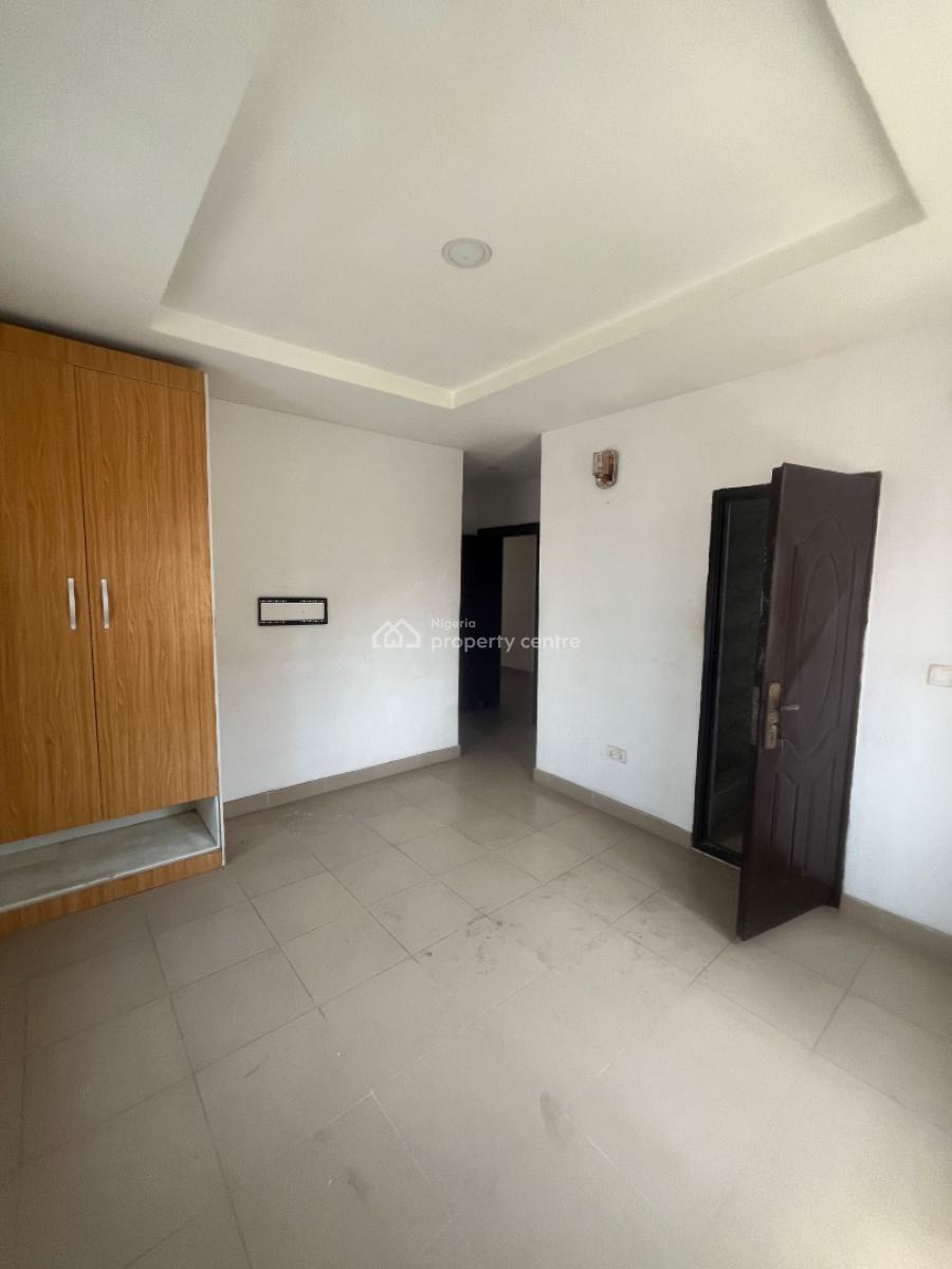 Clean and Spacious 2 Bedroom Flat Upstairs, Mobil Road Ilaje, Ajah, Lagos, House for Rent