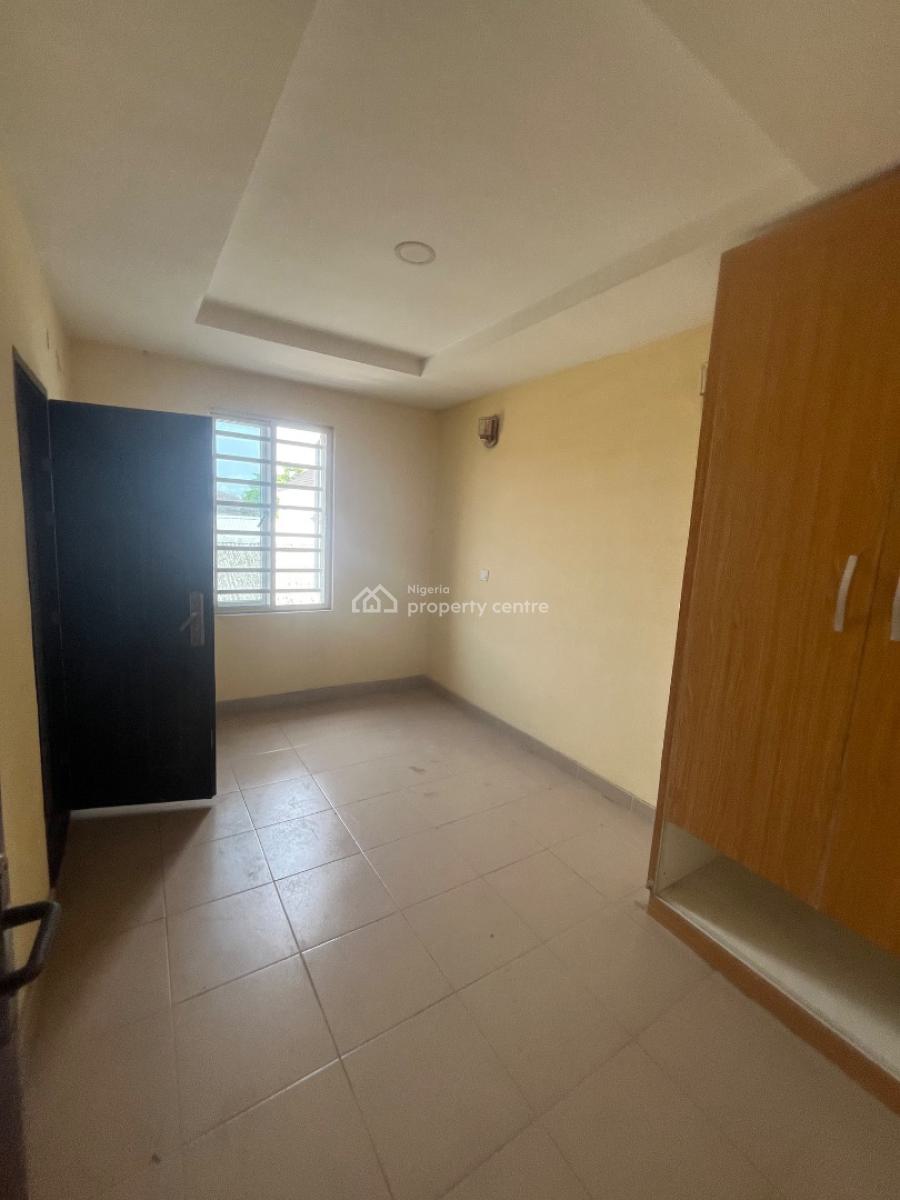 Clean and Spacious 2 Bedroom Flat Upstairs, Mobil Road Ilaje, Ajah, Lagos, House for Rent