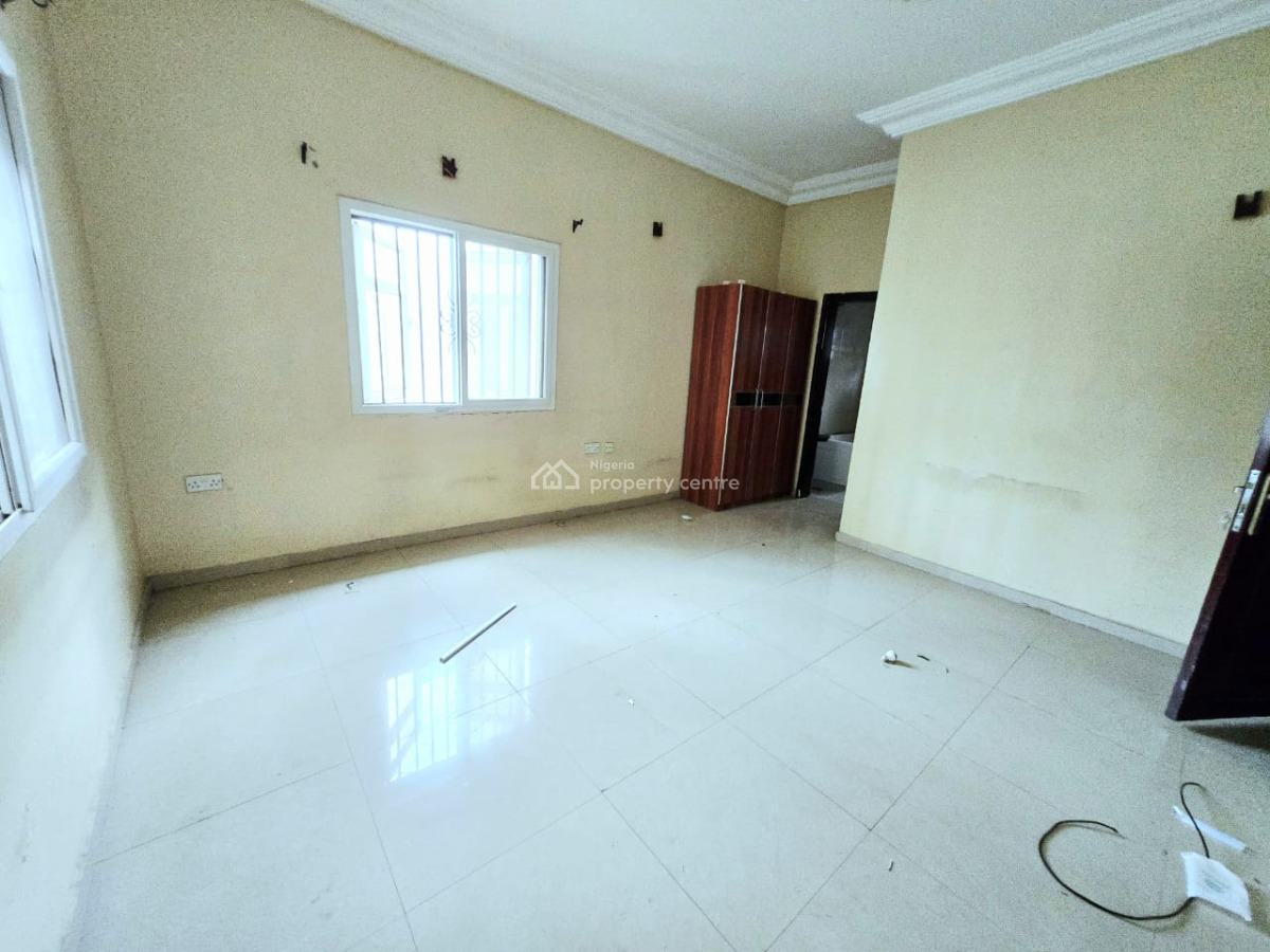 Spacious 5-bedroom Detached House for Commercial Use, Lekki Phase 1, Lekki, Lagos, Office Space for Rent