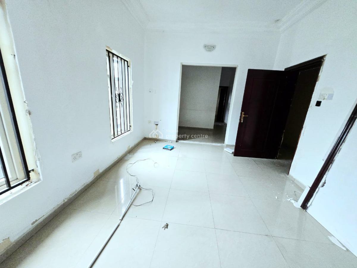 Spacious 5-bedroom Detached House for Commercial Use, Lekki Phase 1, Lekki, Lagos, Office Space for Rent