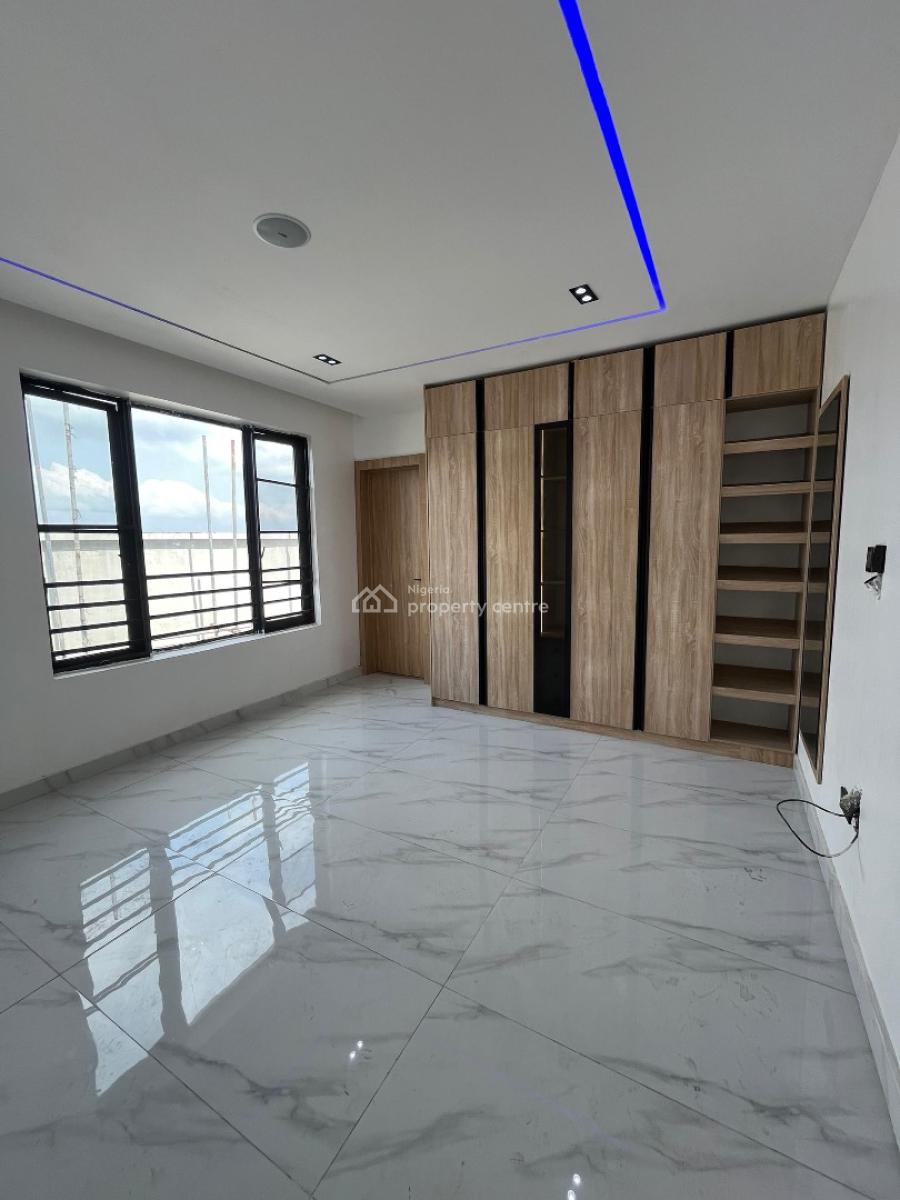 2 Bedroom Apartment, Lekki Phase 1, Lekki, Lagos, Flat / Apartment for Sale