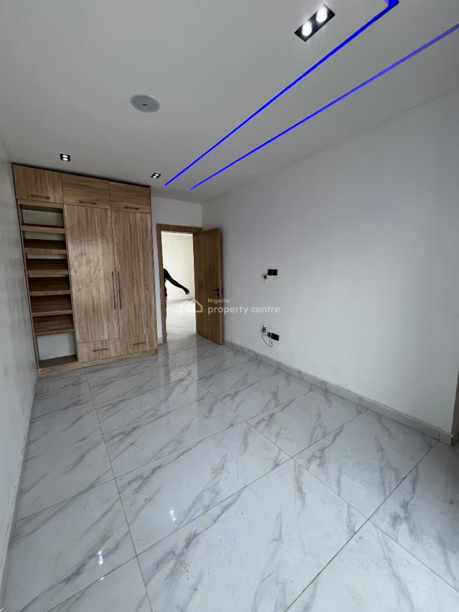 2 Bedroom Apartment, Lekki Phase 1, Lekki, Lagos, Flat / Apartment for Sale