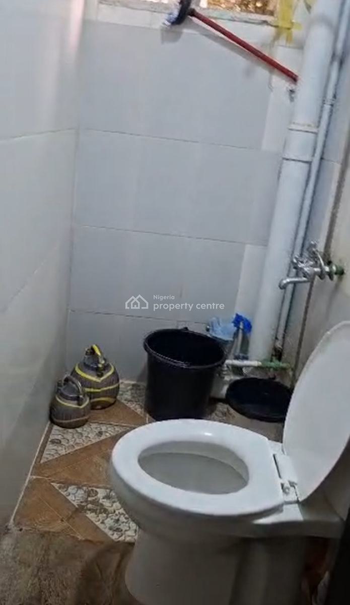 Clean 3bedroom  Flat,, Zone1, Wuse, Abuja, Block of Flats for Sale