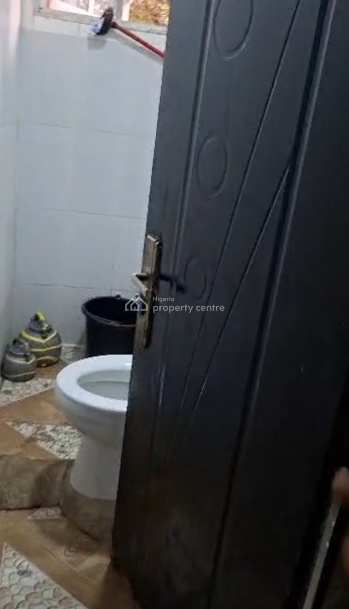 Clean 3bedroom  Flat,, Zone1, Wuse, Abuja, Block of Flats for Sale