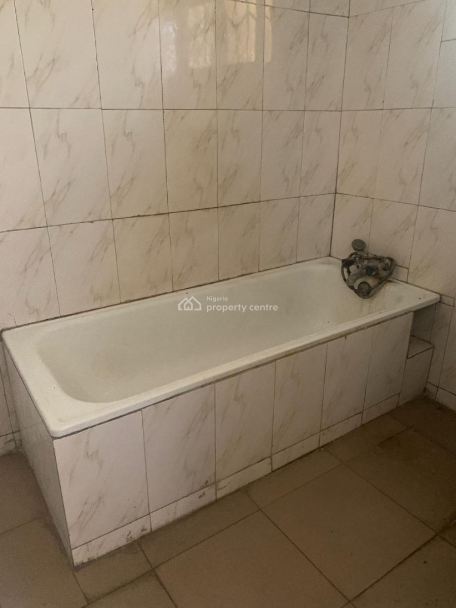 Well Structured 4 Bedroom Semi Detached with Bq, Mobolaji Johnson Estate, Lekki Phase 1, Lekki, Lagos, Semi-detached Duplex for Rent