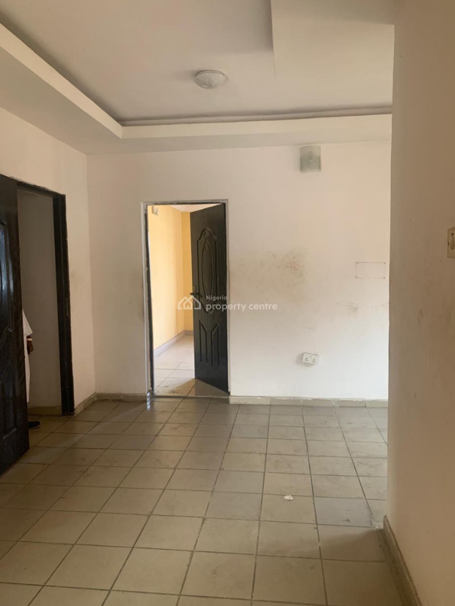 Well Structured 4 Bedroom Semi Detached with Bq, Mobolaji Johnson Estate, Lekki Phase 1, Lekki, Lagos, Semi-detached Duplex for Rent