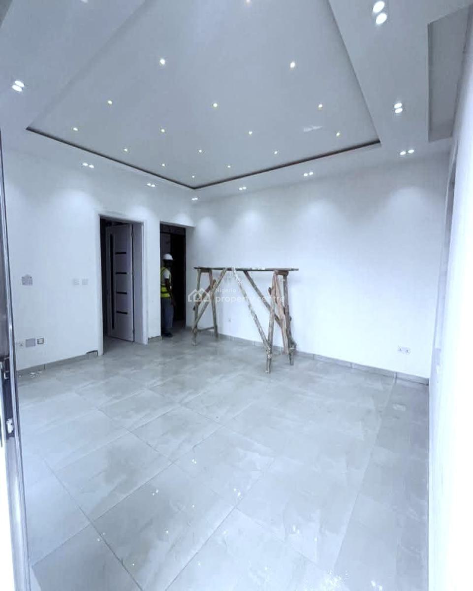 Nicely Built 3-bedroom Apartment, Lekki Phase 1, Lekki, Lagos, Flat / Apartment for Sale