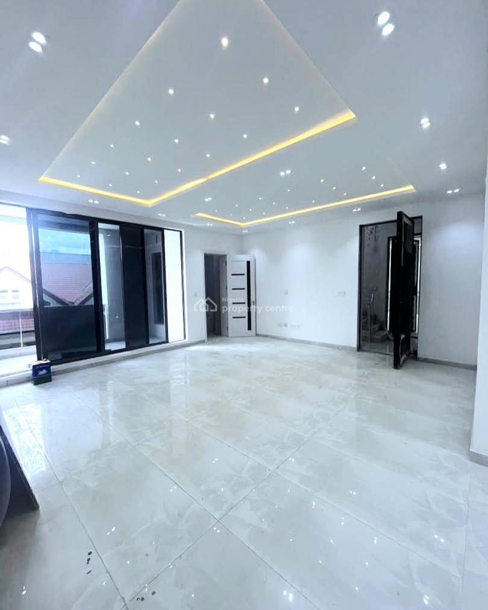 Nicely Built 3-bedroom Apartment, Lekki Phase 1, Lekki, Lagos, Flat / Apartment for Sale