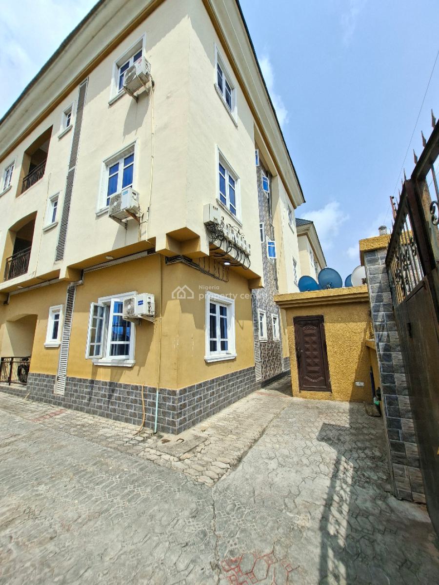 Recently Build Block of 6 Flats with Cofo, Victory Estate, Ago Palace, Isolo, Lagos, Block of Flats for Sale