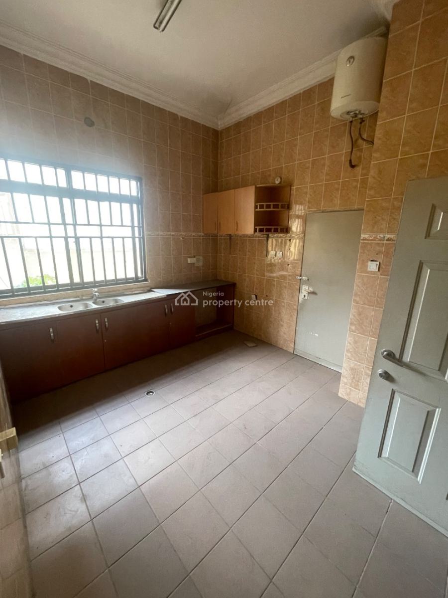 6 Bedroom Fully Detached Duplex, Utako, Abuja, Detached Duplex for Rent