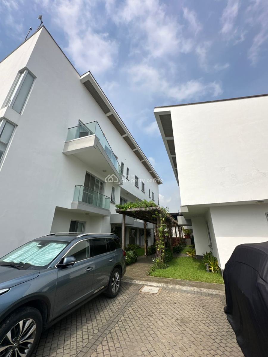 Clean & Well-maintained 3-bedroom Terrace with Bq, Banana Island, Ikoyi, Lagos, Terraced Duplex for Rent