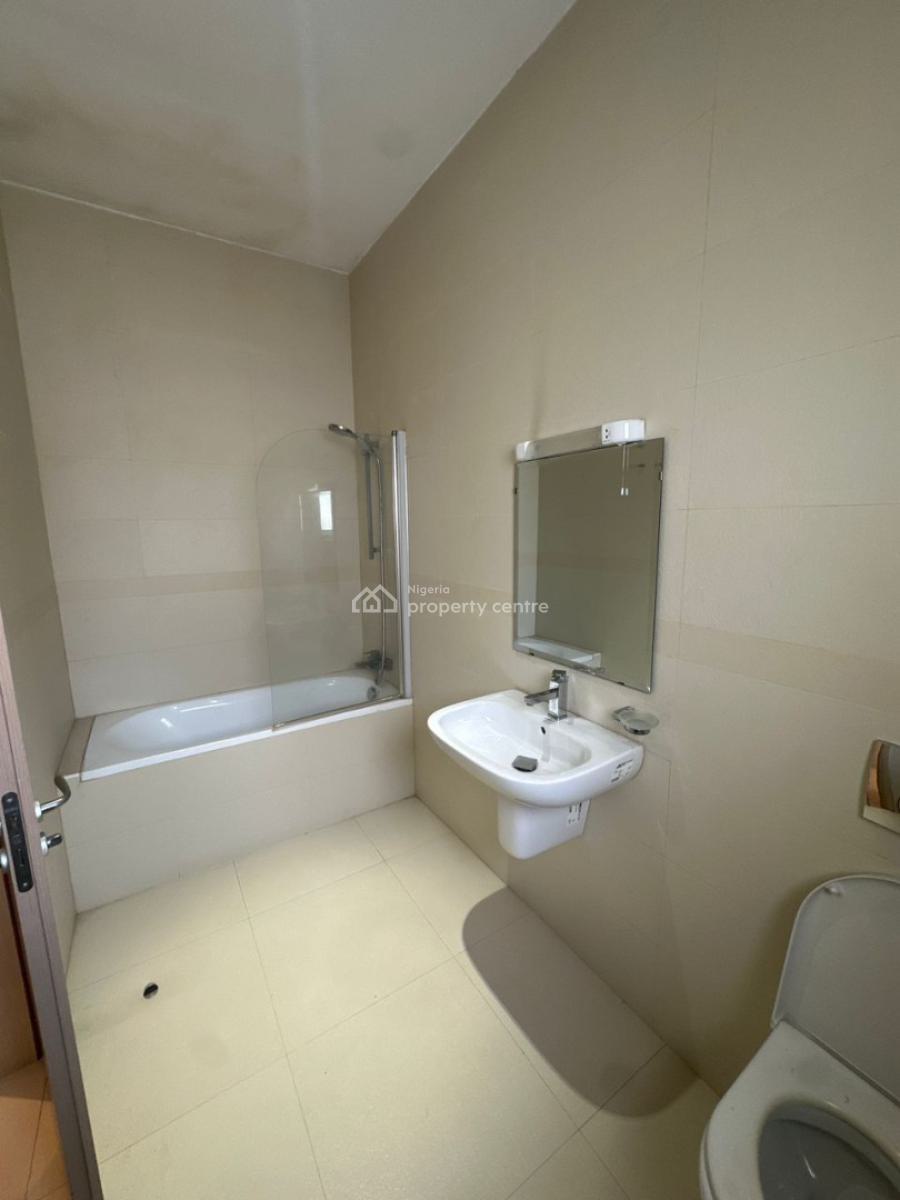 Clean & Well-maintained 3-bedroom Terrace with Bq, Banana Island, Ikoyi, Lagos, Terraced Duplex for Rent