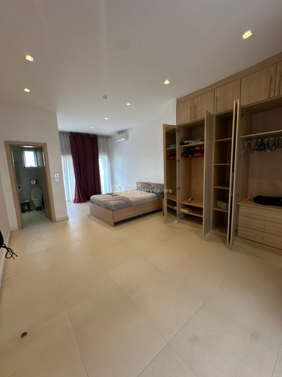 Clean & Well-maintained 3-bedroom Terrace with Bq, Banana Island, Ikoyi, Lagos, Terraced Duplex for Rent