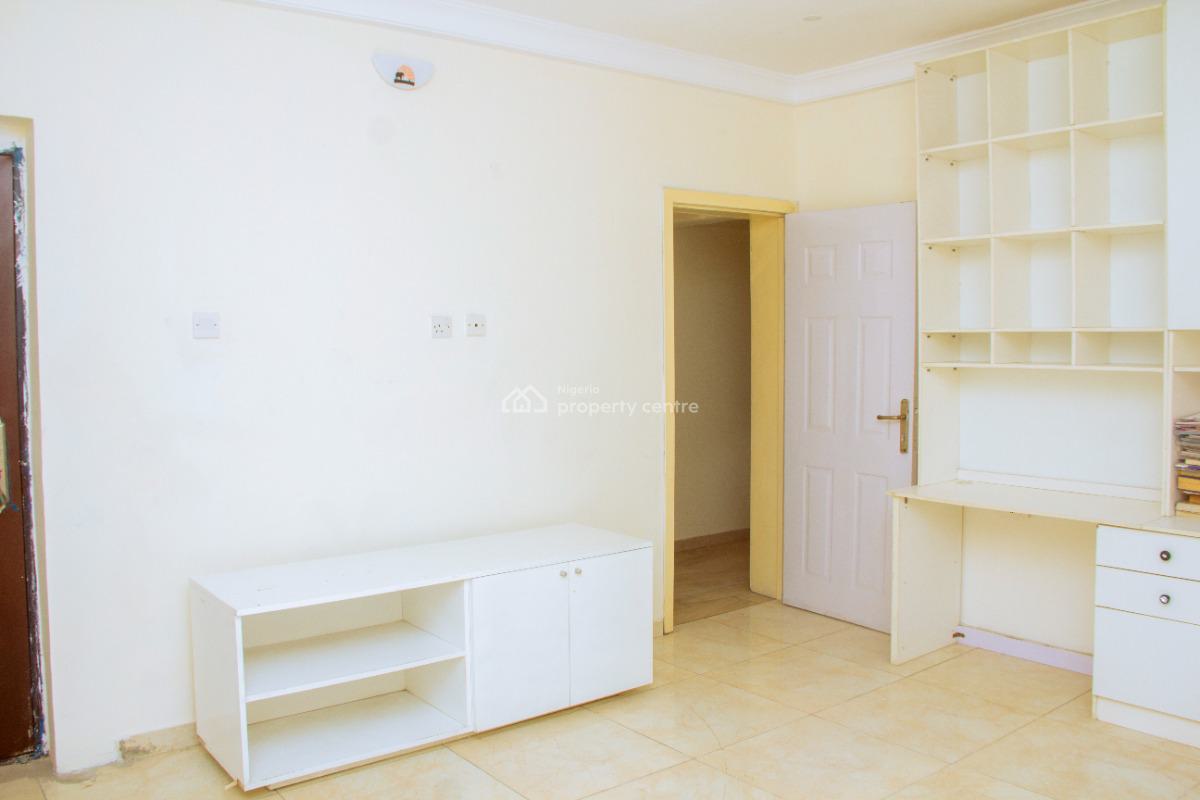 a Newly Renovated Four Bedrooms Semi Detached Duplex, Dr Kenneth Estate, Lekki, Lagos, Flat / Apartment for Sale