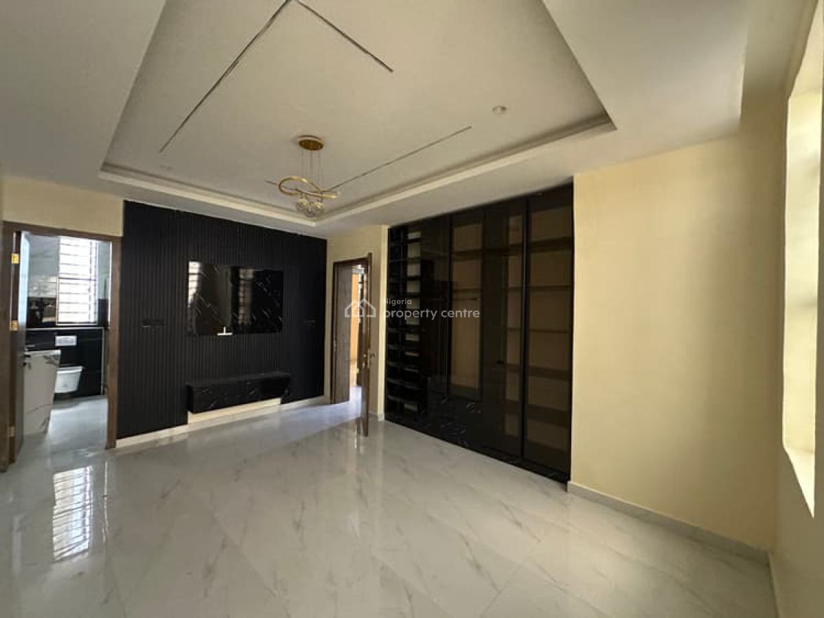 Well Finished 3 Bedroom Apartments, Lekki Phase 1, Lekki, Lagos, Flat / Apartment for Sale