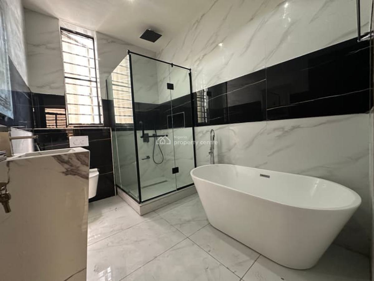 Well Finished 2 Bedroom Apartment, Lekki Phase 1, Lekki, Lagos, Flat / Apartment for Sale