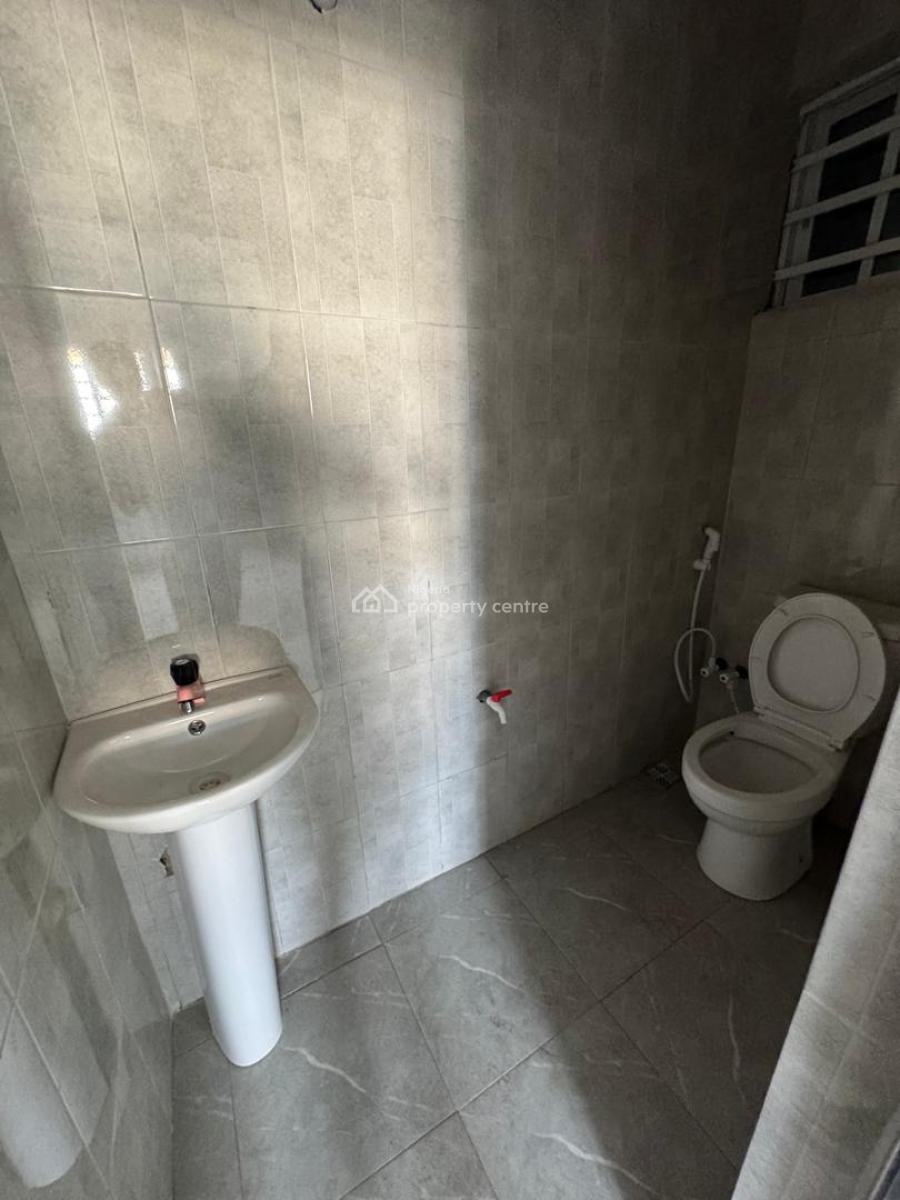 Well-finished 2 Bedroom Apartment, Ajah, Lagos, Flat / Apartment for Rent