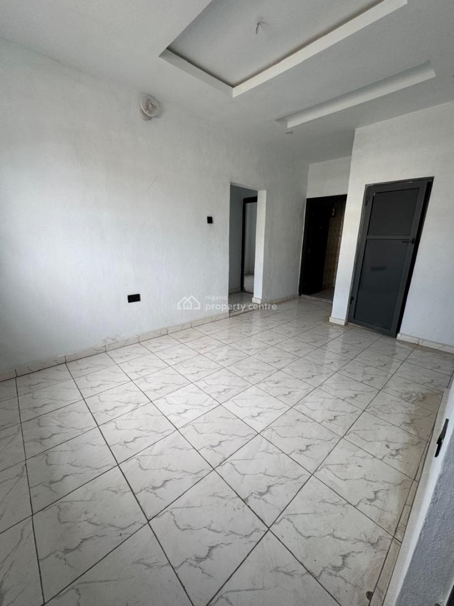 Well-finished 2 Bedroom Apartment, Ajah, Lagos, Flat / Apartment for Rent